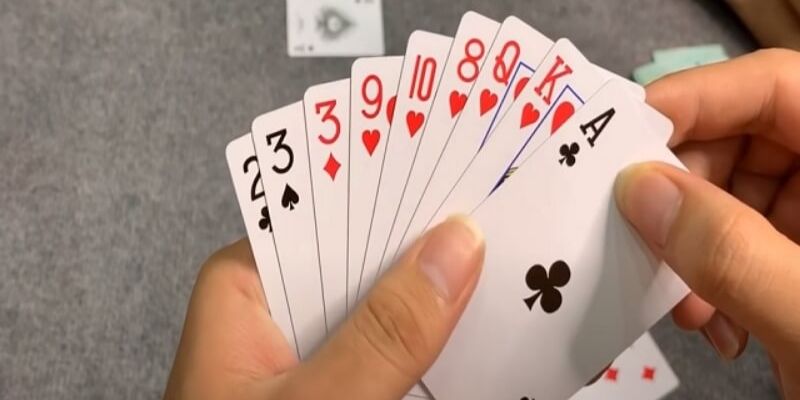 Cách Chơi Phỏm Tại 77BET Giúp Bạn Sớm Trở Thành Cao Thủ 4 Phát huy tốt những lá bài đang có để thắng