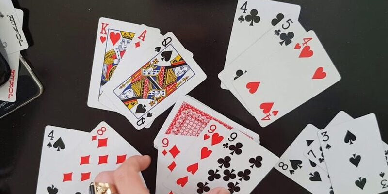 77BET Hướng Dẫn Luật Chơi Bài Cào Đơn Giản Nhất Cho Người Mới 9 Bài cào rùa người nào nhiều điểm nhất sẽ thắng