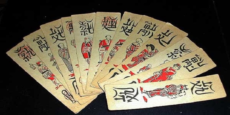 Hướng Dẫn Cách Chơi Bài Tổ Tôm Chi Tiết Dành Cho Người Mới 2 Cách chia bài tổ tôm và bắt đầu chơi