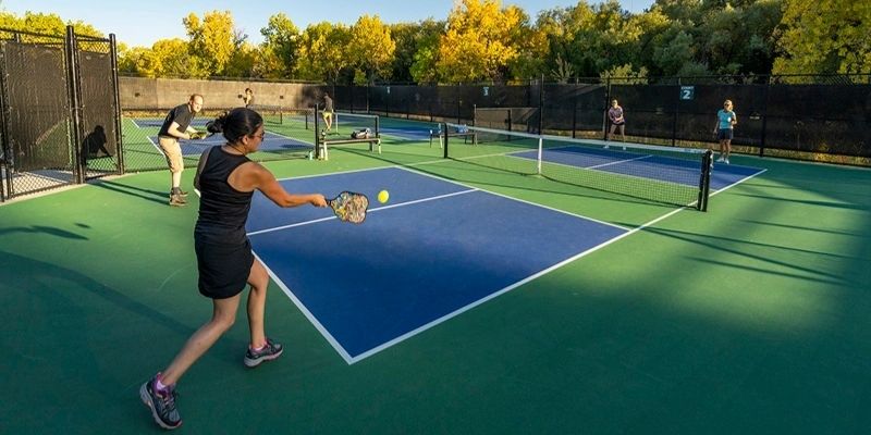 Hướng Dẫn Chơi Pickleball Chi Tiết Cho Newbie 8 Hướng dẫn chơi pickleball với các chiến thuật hiệu quả